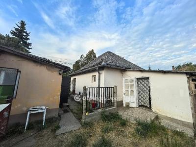 Eladó családi ház Hajdúsámson