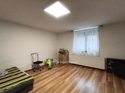 Eladó családi ház Csongrád