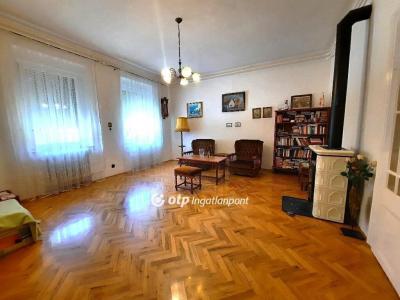 Eladó családi ház Szentes