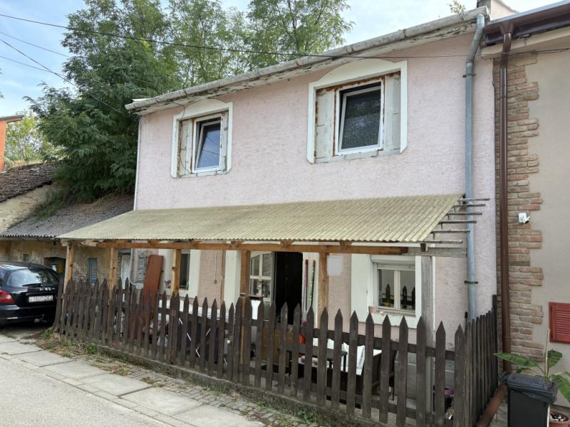 Eladó családi ház Esztergom