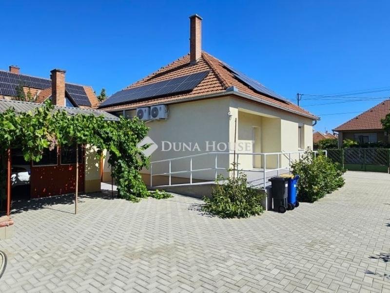 Eladó családi ház Kecskemét