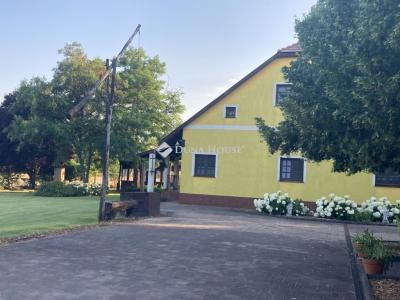 Eladó tanya Bugac