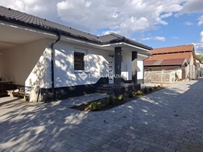 Eladó családi ház Gyál