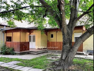 Eladó családi ház Siófok