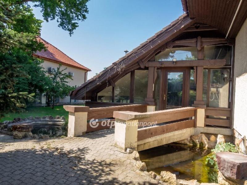 Eladó családi ház Jászszentlászló