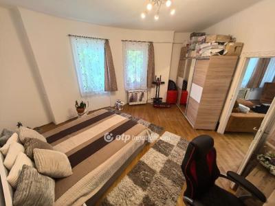 Eladó lakás Debrecen