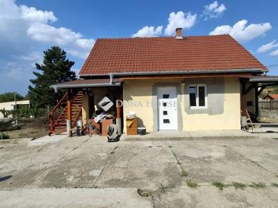 Eladó lakás Őrbottyán