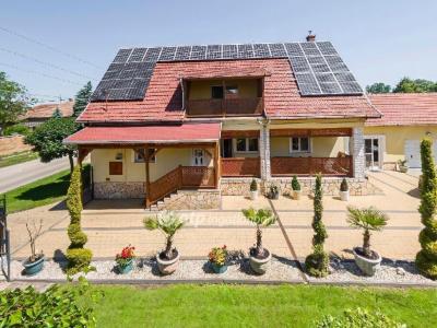 Eladó családi ház Szeged