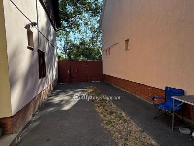 Eladó családi ház Békéscsaba