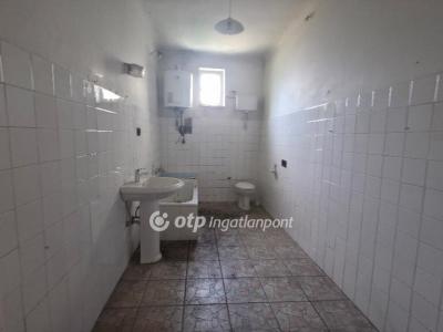 Eladó családi ház Budapest