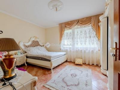Eladó családi ház Budapest