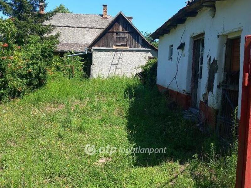 Eladó családi ház Vámospércs