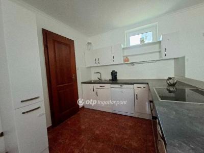 Eladó családi ház Dunabogdány