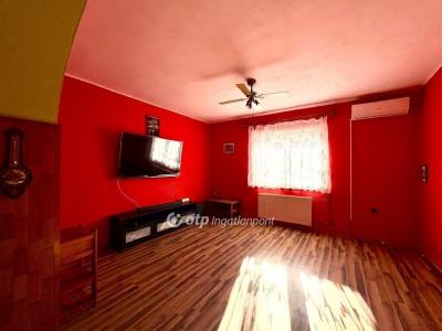 Eladó családi ház Budapest