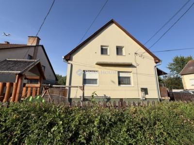 Eladó családi ház Üllő
