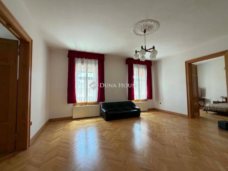 Eladó családi ház Pécs
