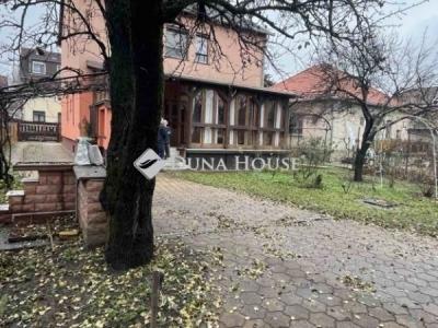 Eladó családi ház Budapest