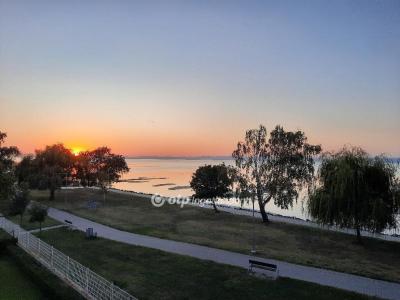 Eladó lakás Siófok