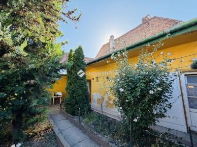 Eladó családi ház Esztergom