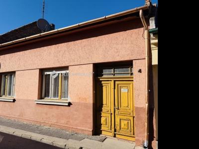 Eladó családi ház Esztergom