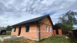 Eladó családi ház Pusztaszabolcs