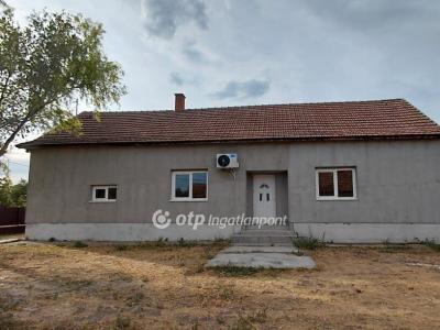 Eladó családi ház Kaszaper
