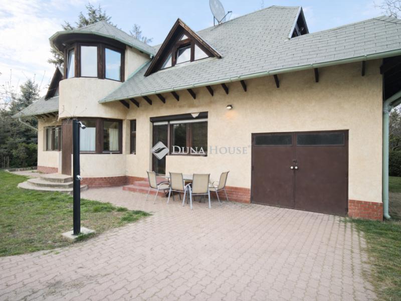 Eladó családi ház Budapest