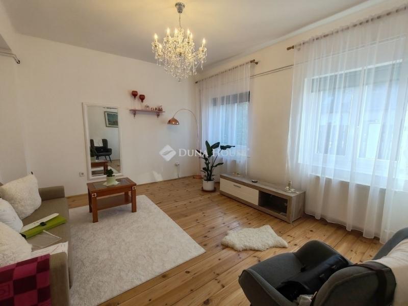 Eladó családi ház Budapest