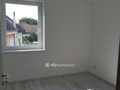 Eladó lakás Gyömrő
