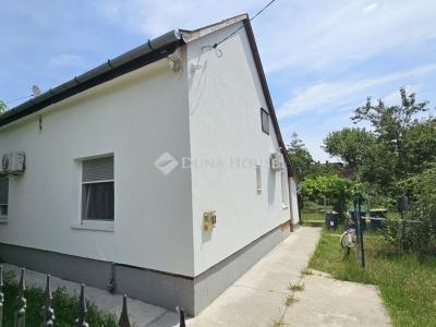 Eladó családi ház Budapest