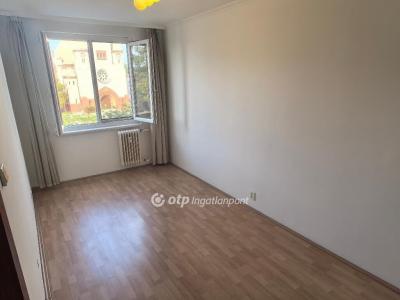 Eladó lakás Debrecen
