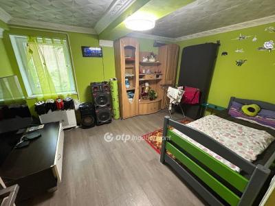 Eladó családi ház Báránd