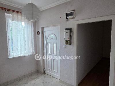 Eladó családi ház Budapest