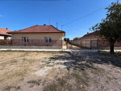 Eladó családi ház Berettyóújfalu
