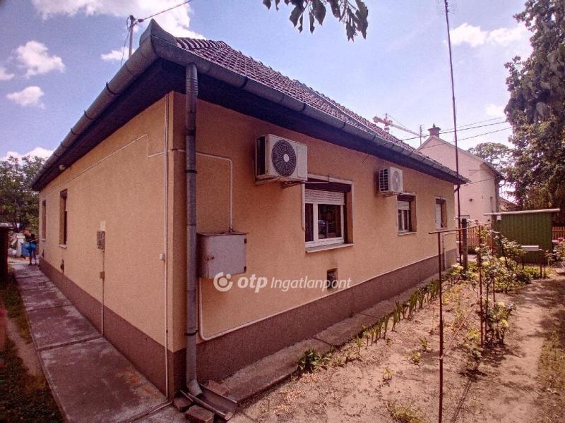 Eladó családi ház Debrecen