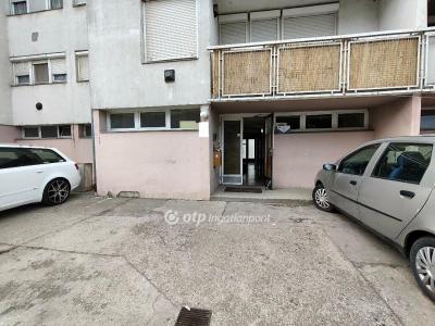 Eladó lakás Tolna