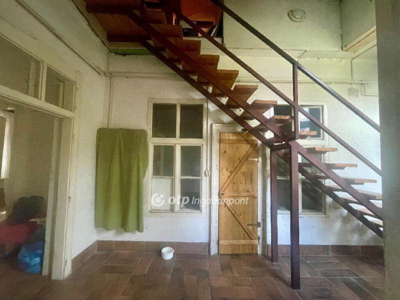 Eladó családi ház Budapest