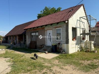 Eladó családi ház Csévharaszt