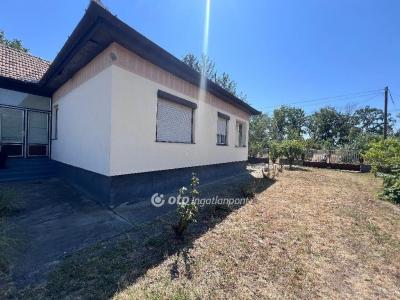 Eladó családi ház Kisköre