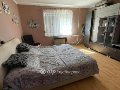 Eladó családi ház Püspökladány