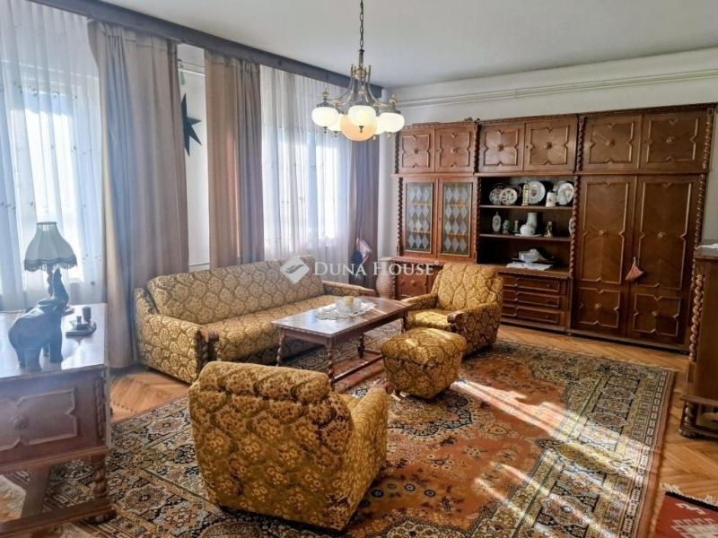 Eladó családi ház Szeged