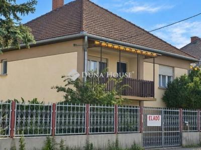 Eladó családi ház Tápiószentmárton