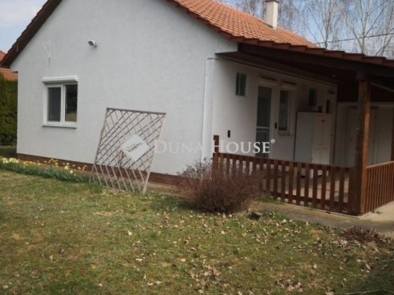 Eladó családi ház Nagykozár