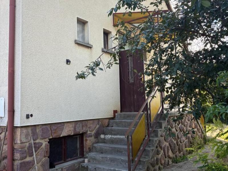 Eladó családi ház Pécs