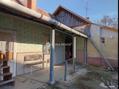 Eladó családi ház Jászladány