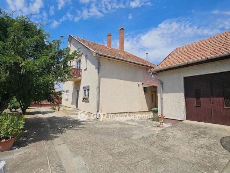 Eladó családi ház Jászjákóhalma