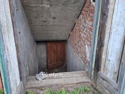 Eladó családi ház Vámospércs