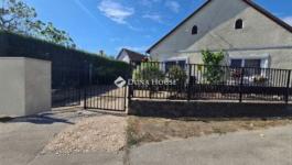 Eladó családi ház Nagytarcsa
