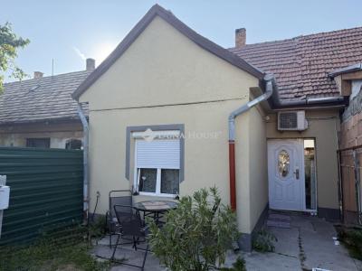 Eladó családi ház Bicske