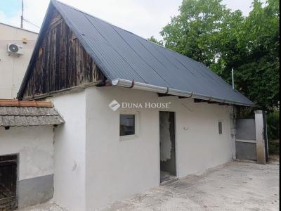 Eladó családi ház Tura